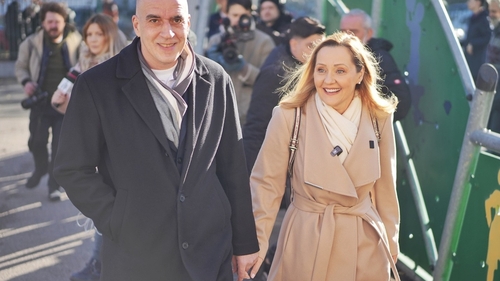 Cine este și cu ce se ocupă Cătălin Georgescu, soțul Elenei Lasconi. Cei doi sunt căsătoriți de 12 ani