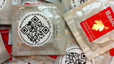 INCREDIBIL! Acum toata lumea va sti cand o faci si unde! Au aparut primele prezervative cu cod QR ca sa dai check-in