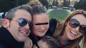 Sarbatori fericite, in familie! Carmen Negoita il aduce pe noul iubit la masa de Craciun alaturi de copiii ei