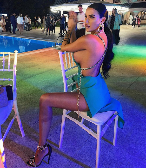 Daniela Crudu, mamă pentru prima dată? Cea mai efervescentă brunetă din showbiz a bulversat pe toată lumea cu anunţul său