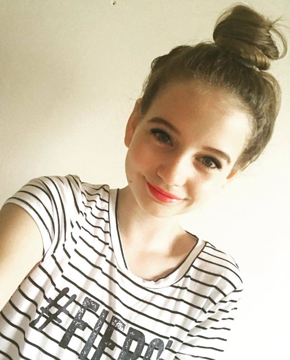 Pe urmele mamei. Cum s-a fotografiat Irina Columbeanu, deşi are doar 10 ani. „M-am prostit cu…”