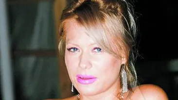 Maharu isi ascunde femeia