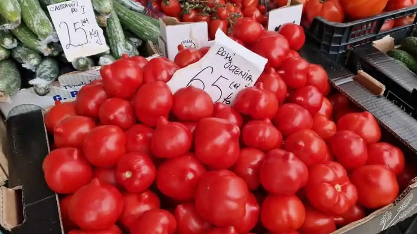 Nu e o glumă! Cât a ajuns să coste 1 kilogram de roșii în aprilie 2026