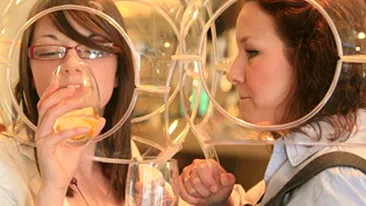 Acvariul care iti permite sa faci conversatie in club