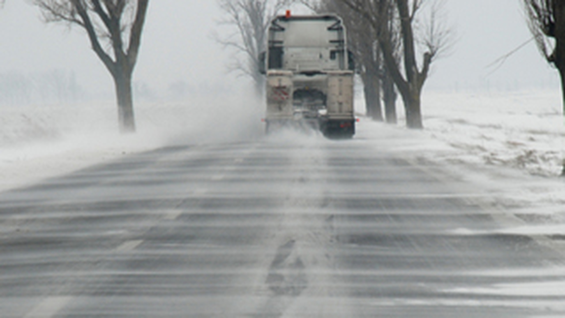 A venit iarna! Traficul pe Autostrada Transilvania a fost inchis din cauza poleiului!