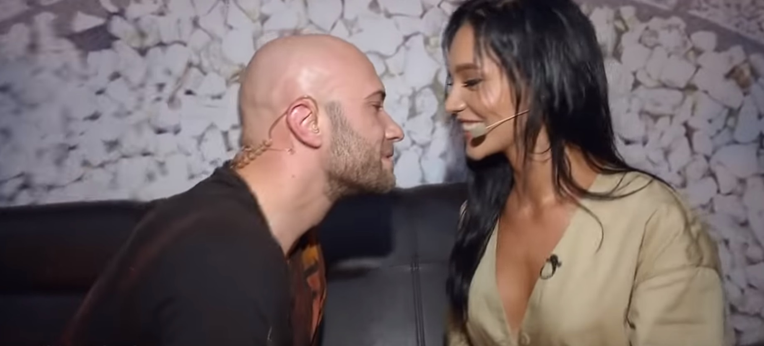 Mihai Bendeac a încercat să profite de actrița Geanina Olaru, aflată sub hipnoză. Ce a urmat când cei doi au decis să se sărute