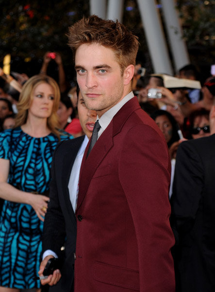 Robert Pattison, depistat pozitiv cu COVID-19. Filmările pentru pelicula The Batman, în care joacă rolul principal, au fost oprite din nou | VIDEO