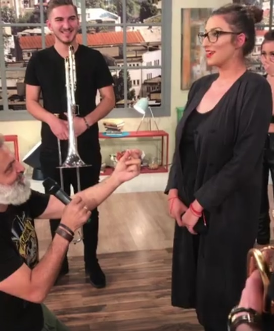 Damian Drăghici a cerut-o de soție pe Cristina Stroe în direct, la TV! Cum a reacționat iubita mai tinerică