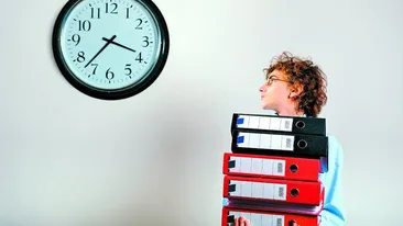 8 situatii in care ti se reduce programul de lucru