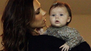 Victoria si David Beckham si-au cumparat sase brazi pentru primul Craciun cu fetita lor. Vezi cati bani au cheltuit!