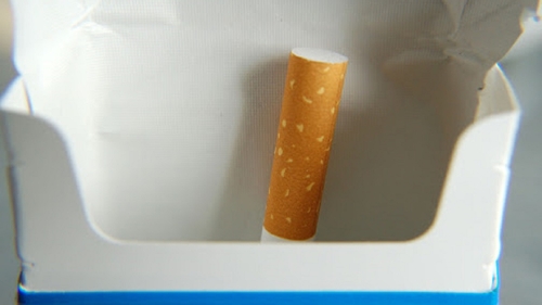 Ca la noi, la nimeni! Ce replică savuroasă i-a dat un sinucigaș din Dâmbovița, polițistului care venise să-l salveze: „Hai, dă-mi o țigară dacă tot ai venit”