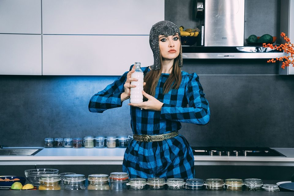 Iulia Albu, replici acide la adresa lui Dani Oțil: ”Arată mai bine cu spatele!”