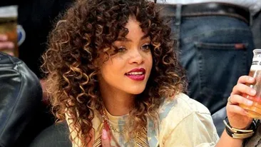 Rihanna a pozat COMPLET GOALA! Imagini interzise minorilor au facut inconjurul lumii: Dezamagire TOTALA