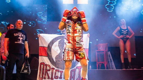 Debut de senzație în boxul românesc!
