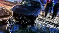 Accident grav în Teleorman. Un șofer a derapat și s-a izbit cu mașina de un cap de pod. O victimă a rămas încarcerată