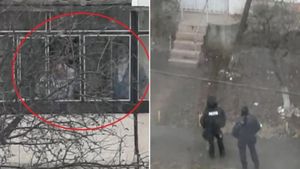 Dialogul halucinant între polițiști și criminalul de la Onești: ”Vă rog să vă abțineți”