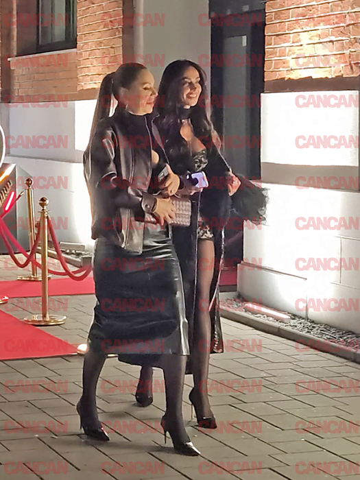 Mădălina Ghenea și prietena cu care a ieșit în club