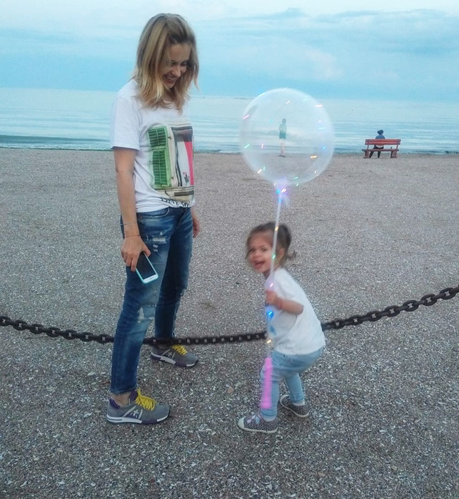 Simona Gherghe și fetița ei
