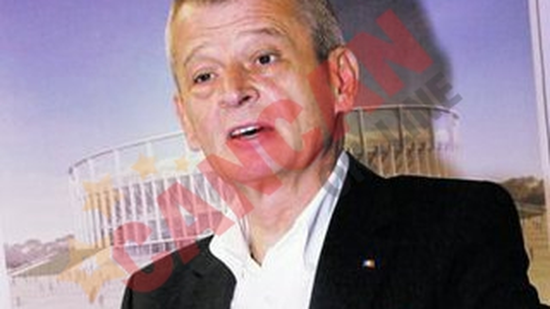 "In mai, punem cupola si gazonul"