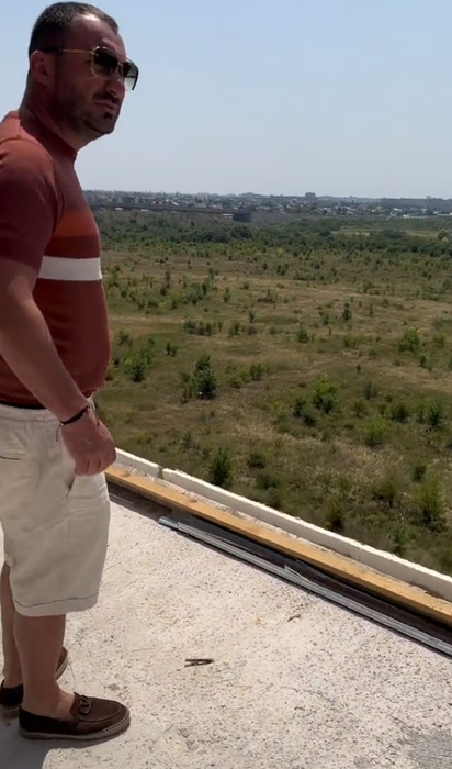 Vederea de pe terasa penthouse-ului de 1,2 milioane de euro