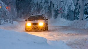 Prognoza meteo azi, 23 februarie 2026. Viscol în zona Carpaților Orientali: ninsori abundente și vizibilitate redusă la altitudini mari