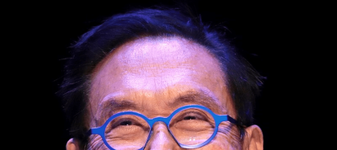 Robert Kiyosaki, autorul „Tată bogat, tată sărac”, are datorii de 1,2 miliarde de dolari. Cum folosește împrumuturile