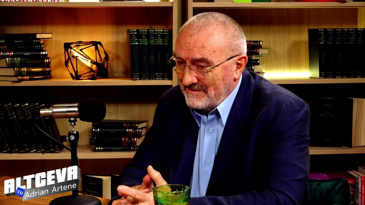 Ioan Lascăr este și șeful Clinicii de Chirurgie Plastică și Microchirurgie Reconstructivă a Spitalului Floreasca, din București / (sursa: captură video)