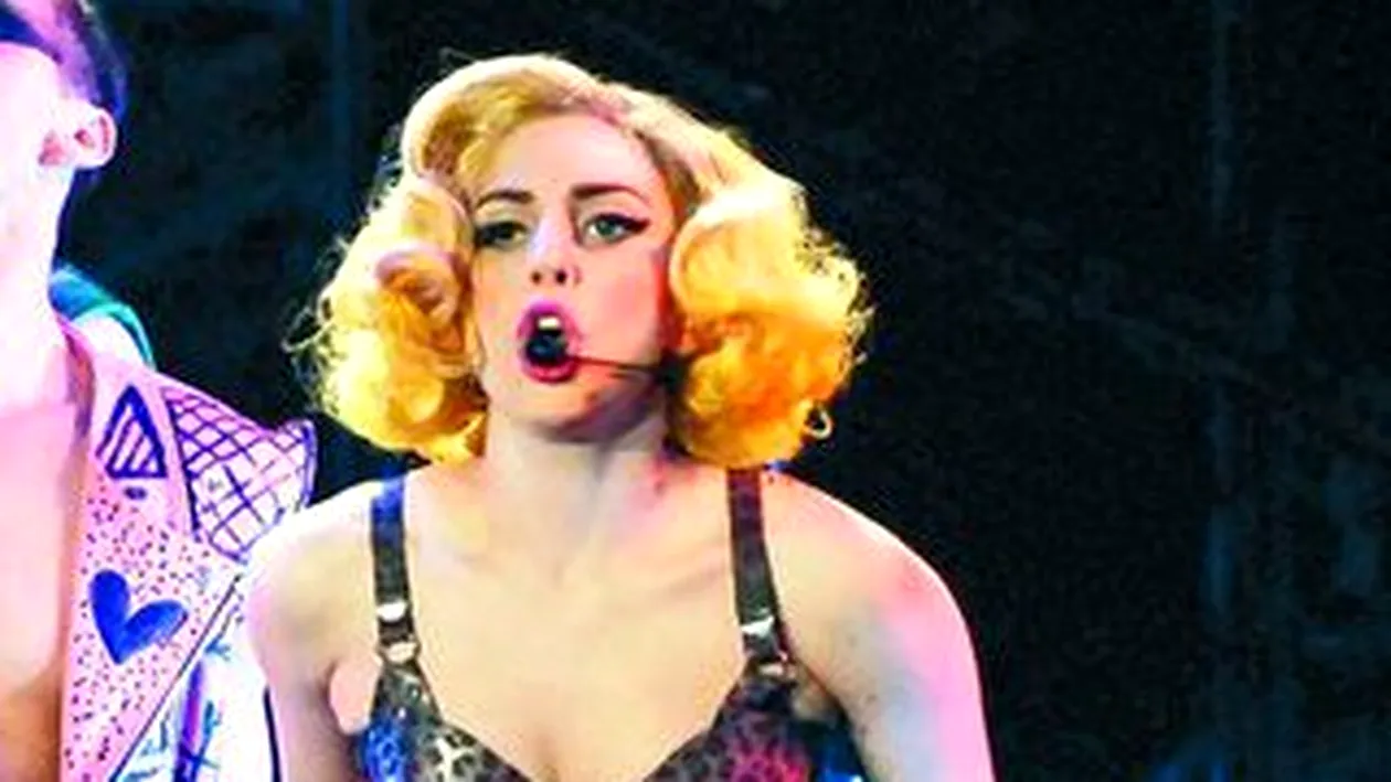 Lady Gaga, tradata de iubit