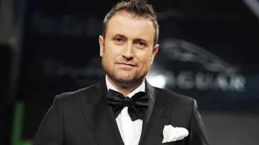 Ciudăţeniile lui Botezatu! Când se descaltă, designerul lasă la vedere un amănunt pe care nu l-ai fi bănuit vreodată