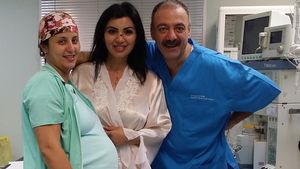 În weekend s-a ”tunat”, iar luni a fost pe TV! Cum a apărut Adriana Bahmuţeanu în direct: ”Am nişte tuburi de dren pe aici!”
