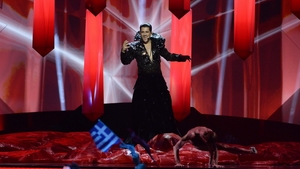 Cezar Ouatu vrea sa-si faca o colectie de costume! Vezi ce se va intampla cu "rochia" sa de la Eurovision!