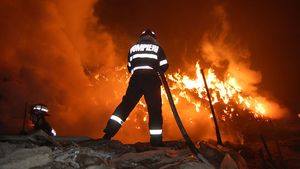 Ultima ora! INCENDIU DEVASTATOR in Arges! Totul s-a intamplat la un hotel de lux