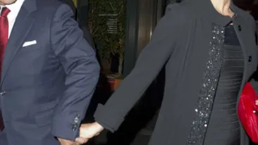 Ce burtica are Zeta-Jones! - O fi gravida?