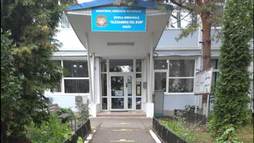 Școlile din Bacău se închid! Cursurile, doar online. Toată lumea trebuie să poarte mască în spații publice