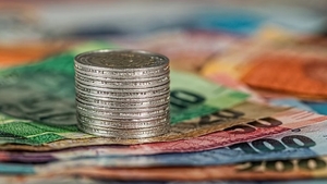 Curs valutar 16 martie 2020. Euro rămâne peste pragul de 4,80 lei