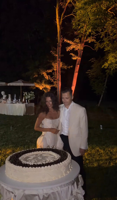 Alice Peneacă, party nebun la nuntă. Cum a arătat a doua rochie de mireasă + tortul special