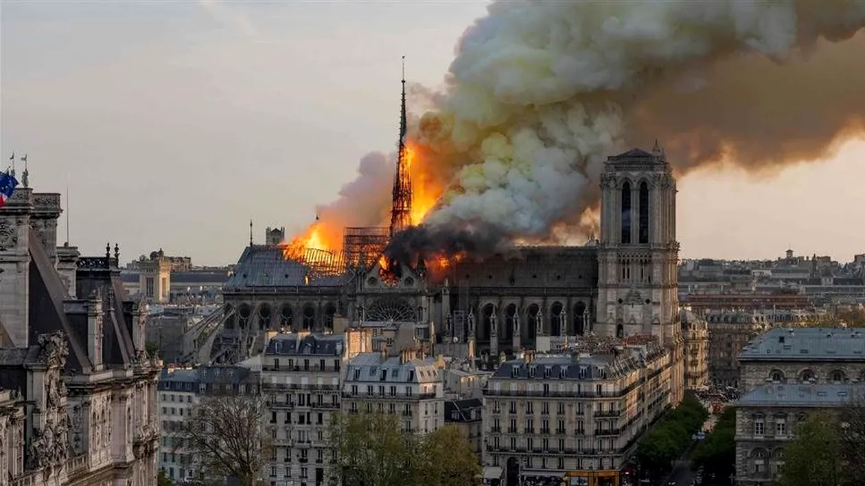 Poliția din Franța a făcut anunțul! S-a descoperit de unde a pornit incendiul la catedrala Notre-Dame