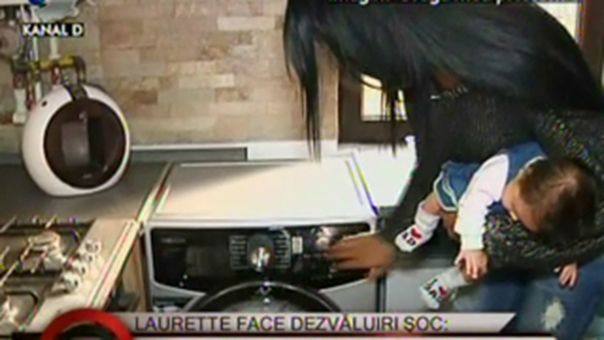 VIDEO Laurette: "Fata doarme doar cu mine, Mihai este in celalalt dormitor. I-am spus ca e liber, poate sa faca ce vrea!"