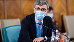 Ministrul Economiei, declarații despre închiderea teraselor după ora 22 din cauza numărului mare de infectări cu noul coronavirus