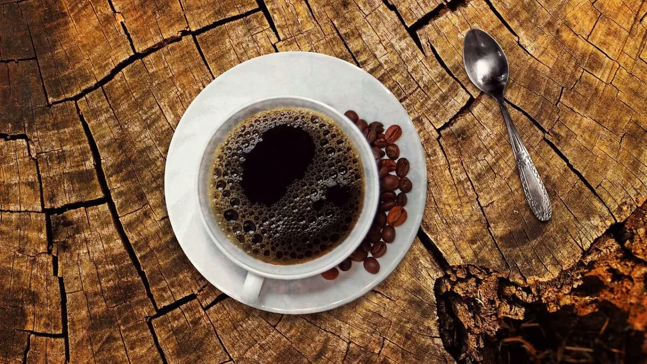 Bei cafeaua înainte de micul dejun? Efectele pe care le poate avea asupra organismului