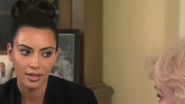 Transformare incredibilă pentru Kim Kardashian! A fost îmbrăcată şi coafată de Betty White, bătrânica de 90 de ani!
