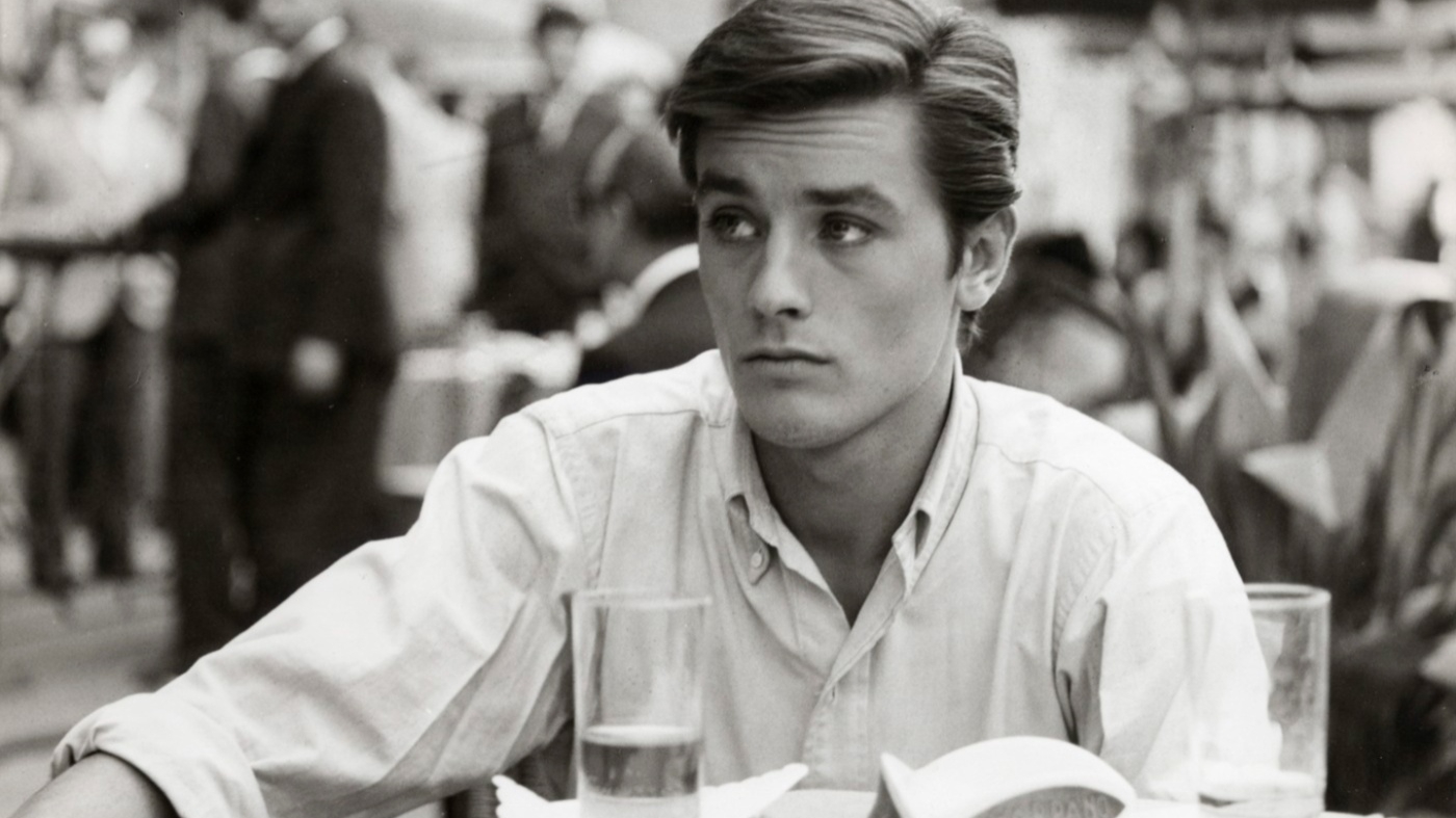 Trauma lui Alain Delon. Mama l-a lăsat la casa de copii
