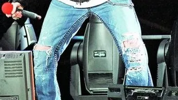 La Moscova s-a ales cu vanatai, la Paris a fost jefuit! Ce-o sa pateasca la Bucuresti?Axl Rose are ghinioane pe unde concerteaza