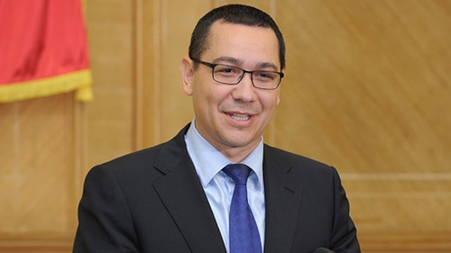Premierul Victor Ponta le ureaza “La multi ani!” tuturor romanilor care isi serbeaza astazi onomastica