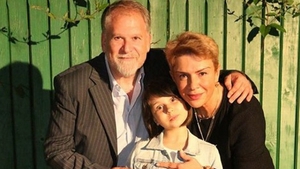 Au dat-o pentru prima data pe fata! Primele imagini cu Teo sarutandu-se cu Antonio la un an jumate dupa divort!