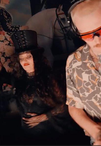 Cum s-a costumat Delia Matache de Halloween. Artista a făcut furori cu outfitul, la una dintre cele mai cool petreceri din Capitală