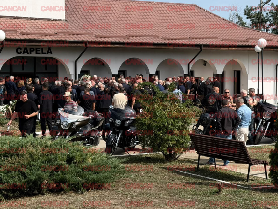 Primele imagini de la înmormântarea generalului Dorin Ioniță. Zeci de persoane i-au fost alături pe ultimul drum