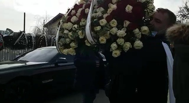 Pregătiri pentru înmormântarea victimelor tragediei din cartierul Andronache