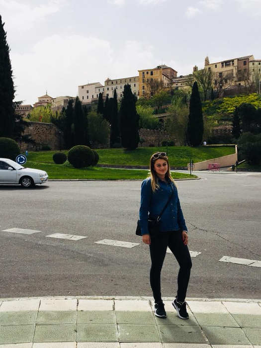 FOTO! Alexandra Tănase, poliţista de 23 de ani din Vrancea căreia nu-i stă nimeni în cale!