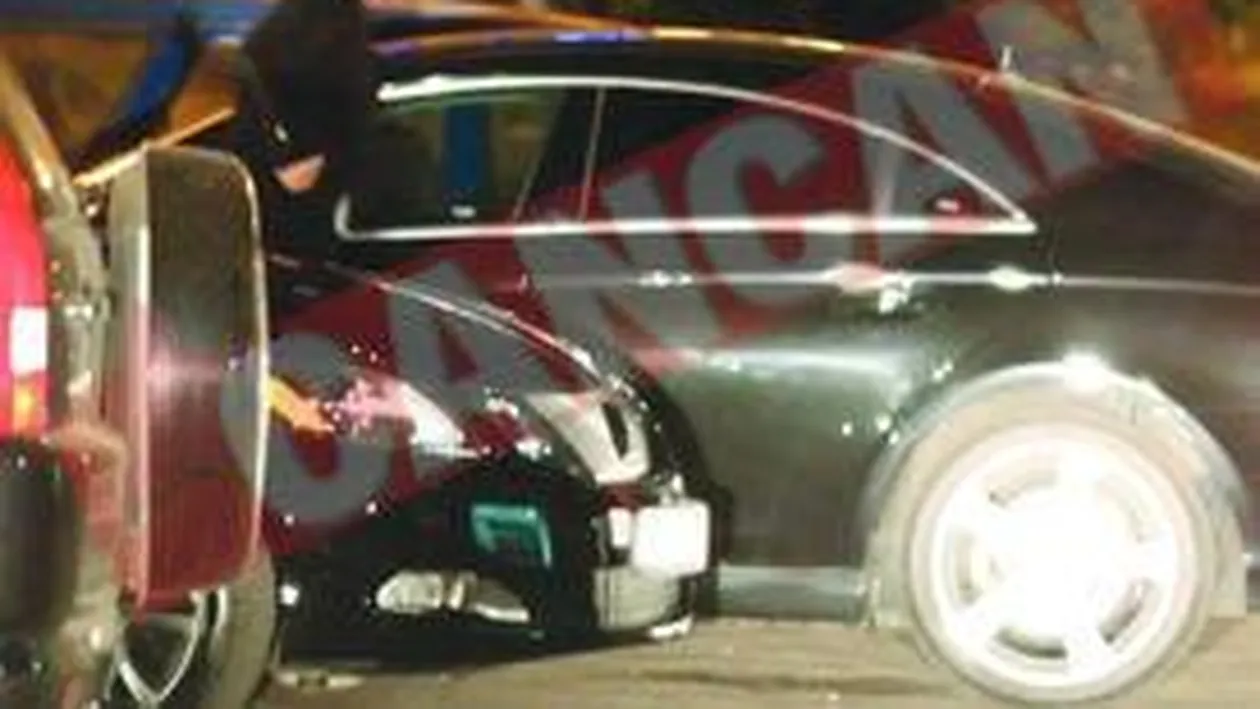 I-a dat masina pe mana!